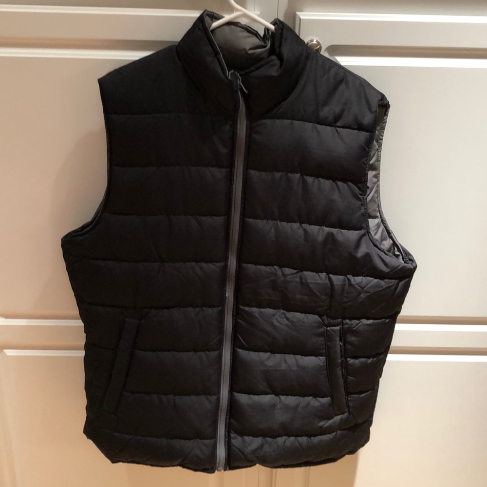 EUC Gap reversible vest. Gray/black. Mens XL - Picture 2 of 4
